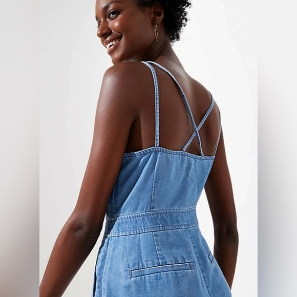 Ann Taylor LOFT Blue Light Wash Strappy Chambray Romper With Pockets Size 2 - Picture 3 of 12
